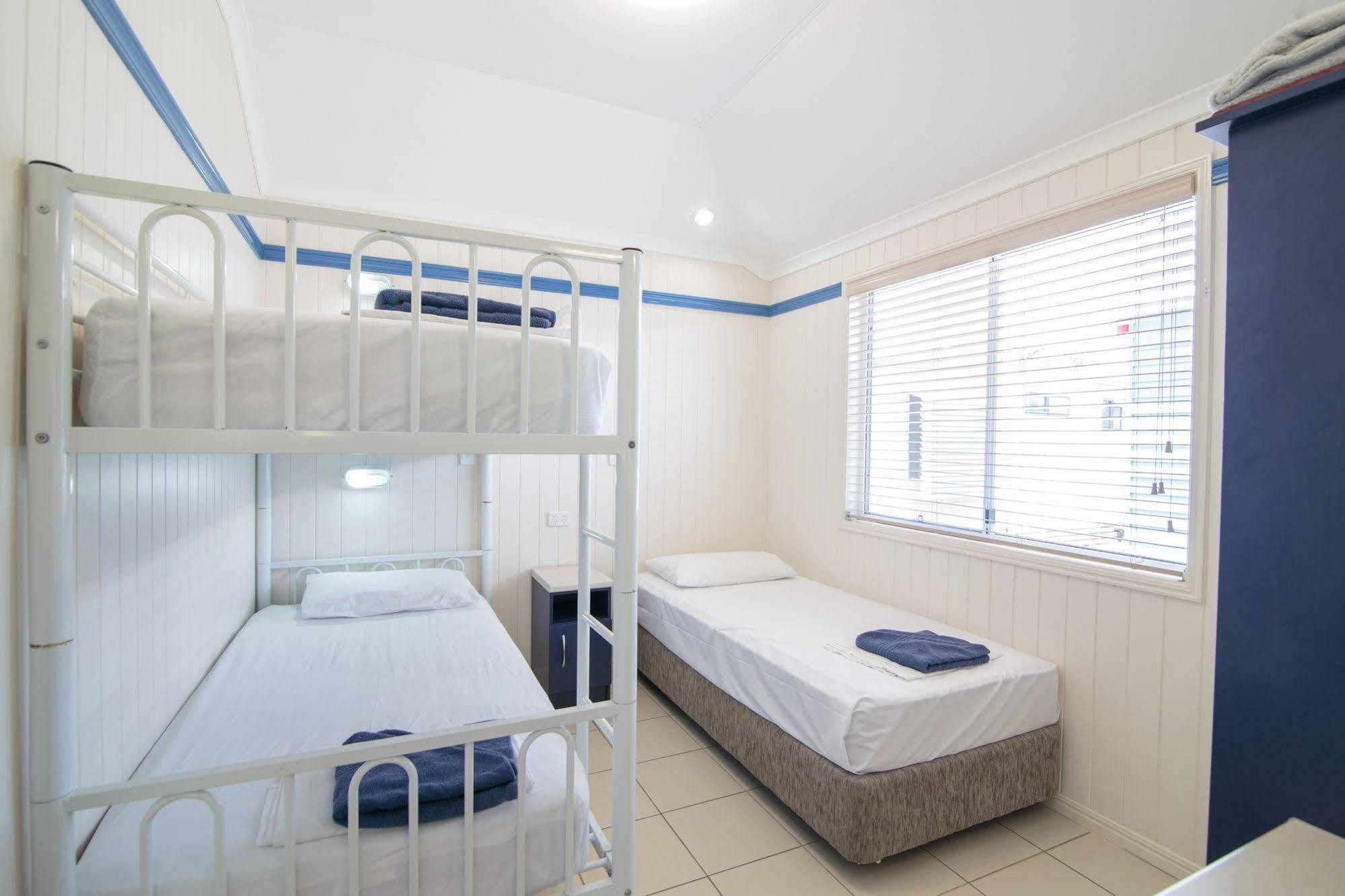 Maroochydore Cabins Hotel Екстериор снимка